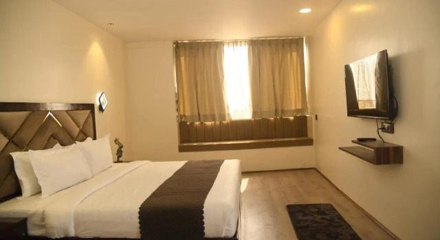 Cloud Social, Rezerwuj Hotel Hotele w Meghalaya z parkingiem, Parking