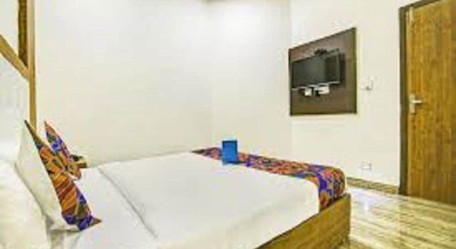 Hotel Lazeeno Classic