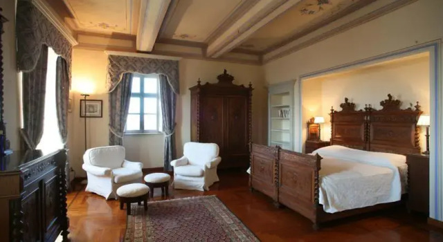 Castello di Coazzolo, Забронировать Мини-отель Отели Пьемонта с бассейном, Бассейн
