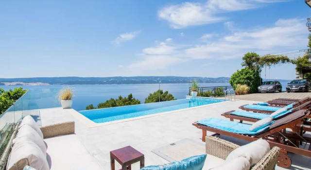 Апартаменты Apartment in Celina Near the Sea With Pool