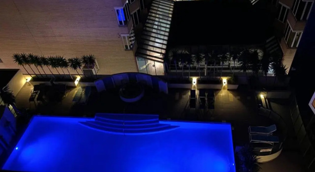 Апартаменты Arena Resort Style Exec Free Netflix Wifi Wine