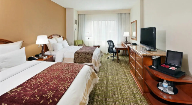 Четырёхместный номер Standard Denver Marriott South at Park Meadows