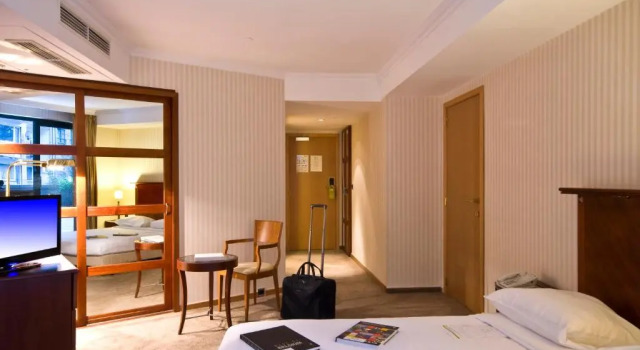 Двухместный номер Standard B-aparthotel Ambiorix