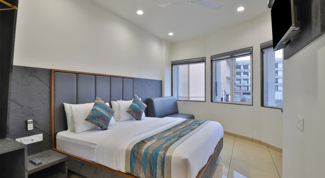 Номер Deluxe HOTEL SURAT