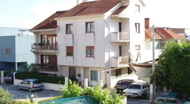 Апартаменты с 3 комнатами с балконом Apartments Babin