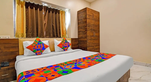 Номер Executive FabHotel Dak Plaza