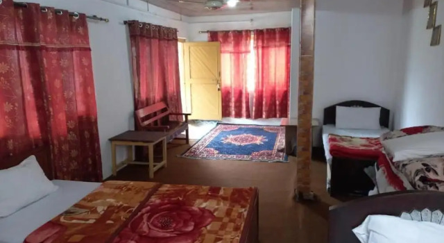 Четырёхместный номер Standard Tourist Cottage Hunza