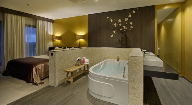 Семейный люкс Van der Valk Hotel Hoorn