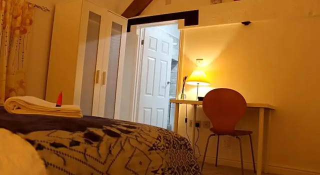 The Lodge B&B @ Cannock Chase, Book Bed and Breakfast Cannock Staffordshire