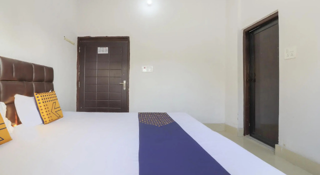SPOT ON 75178 Hotel Arman, Rezervovat Hotel Roorkee Uttarakhand