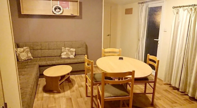 Property With 2 Bedrooms in Les Mathes, With Pool Access and Furnished
