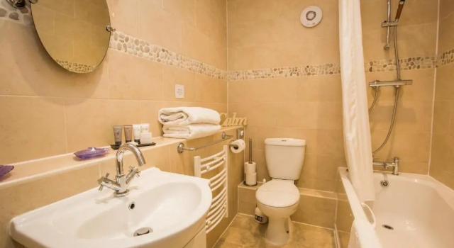 Двухместный номер Standard с видом на море The Red Lion Hotel