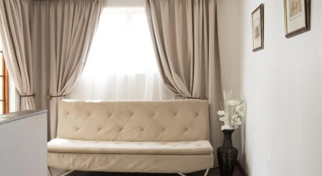Queen Manor Boutique Guest House, Забронировать Гостевой дом Грааф-Рейнет провинция Восточный Кейп, рядом с Graaff-Reinet Railway Station
