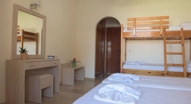 Семейный номер Standard с балконом и с видом на сад Alkyon Beach Hotel
