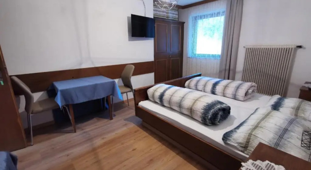 Gasthof zum Löwen, Rezerwuj Hotel Fließ Tyrol