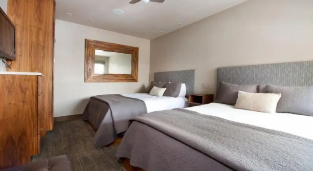 Luxury 3 Bedroom Downtown Aspen Vacation Rental With Amenities Including Heated Pool, Hot Tubs, Game Room And Spa, Забронировать Курортный отель Курортные отели Аспен, Курортный отель