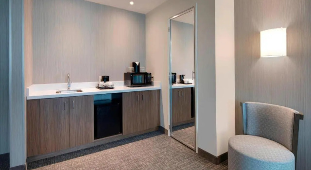 Двухместный люкс с видом на город Courtyard by Marriott Atlanta Vinings/Galleria