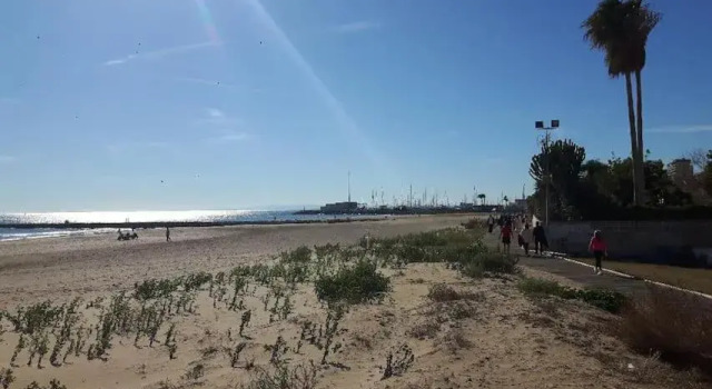 Apartamento estudio en playa Puig, Забронировать Апартаменты/квартира Пляж 
