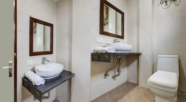 Номер Standard Mauryan Elite Hotel Qutab Minar Metro Station