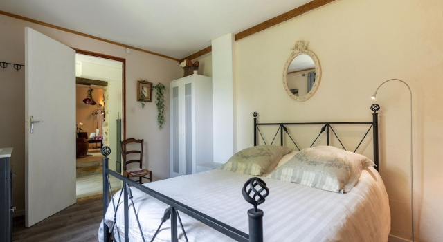 Majestic Holiday Home in Laroque With hot tub, Boek Hotel Hotels in Ganges met zwembad, Zwembad
