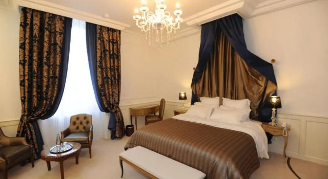Полулюкс Hôtel Victor Hugo