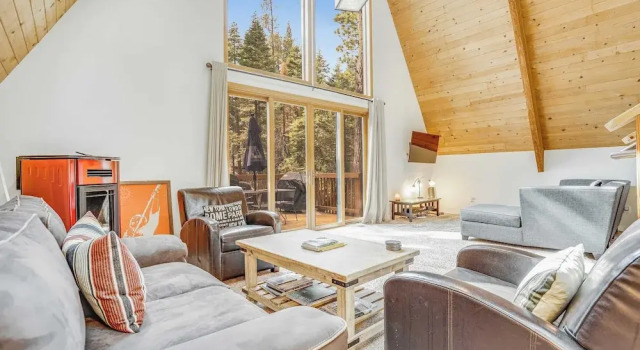 Коттедж Tamarack by Avantstay Remodeled Chamberlands! Full Beach / Pool Access!
