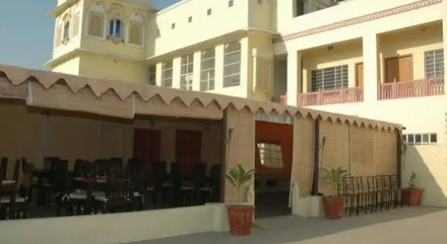 Mahar Haveli ( A Heritage Home ), Забронировать Отель Отели штата Раджастхана с парковкой, Парковка
