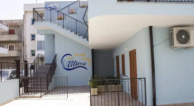 Blue Mirea, Reservar Hotel Spadafora Sicília