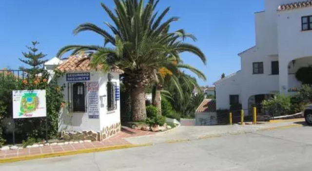 Capistrano Playa 703 Casasol, Забронировать Отель Нерха Axarquía, рядом с Tuesday Market