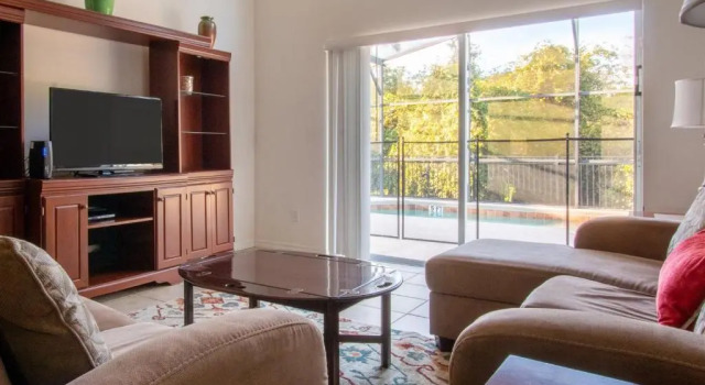 Коттедж с 4 комнатами 4 Bed And 3 Bath In Perfect Location With Pool By Florida Dream Home