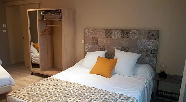 Коттедж c 1 комнатой Logis Hôtel Terre de Loire