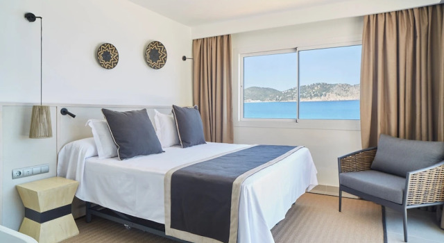 Номер Standard с балконом и с видом на море Invisa Hotel Club Cala Verde