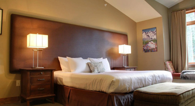 Copper Horse Lodge, Buchen Sie Hotel Golden British Columbia