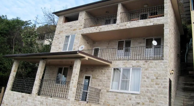 Apartments on Geroyev 16 Marta, Забронировать Апартаменты/квартира Апартаменты Гагры, рядом с Пляж Колоннада, Апартаменты/квартира