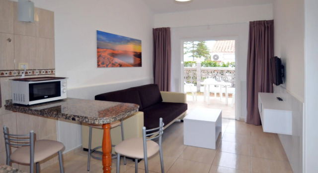 Bungalows Los Arcos, Забронировать Отель Отели Плайя дель Инглес с парковкой, рядом с Экуменический храм Эль-Сальвадор, Парковка