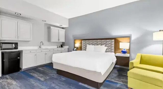 Номер Deluxe Hampton Inn Florence Midtown near University of North Alabama