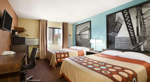 Super 8 by Wyndham Alton, Buchen Sie Gasthaus Hotels in Illinois mit Parkplatz, Parkplätze