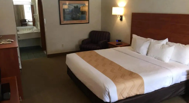 Номер Standard Quality Inn Lake George