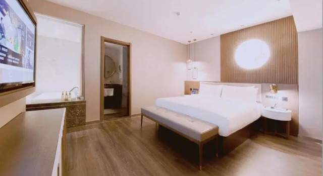 Люкс Deluxe Xinyi Central Orange Crystal