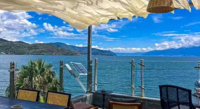 Dali Guqinhai Sea Viewing Inn