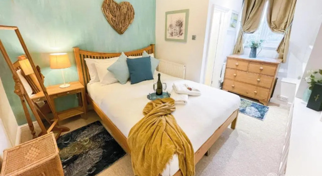 Sky View - Lovely 1bed Suite close to Beach and with Parking, Varaa Huoneisto Asunnot kohteessa Merseyside, Huoneisto