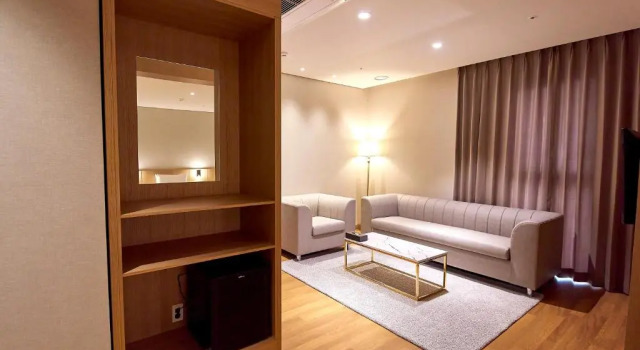 Четырёхместный полулюкс Busan City Hotel