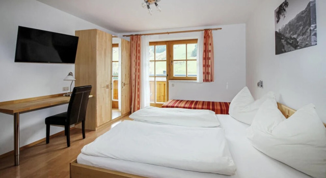 Beautiful Home in Grossarl With 5 Bedrooms and Wifi, Забронировать Отель Гросарль Grossarltal