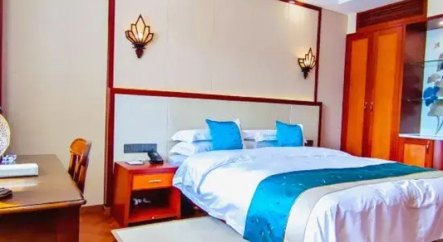 Menglian Ruyi Hotel
