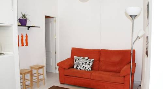 Aparthostal Callecultura Malasana, Boek Appartement Madrid Community of Madrid, in de buurt van Edificio Grassy