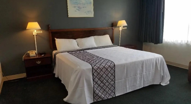 Номер Deluxe Travelodge by Wyndham Lake George NY