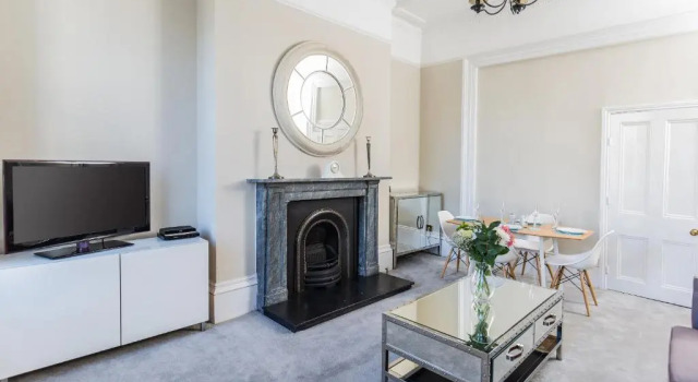 Luxury Apartment - 18 Lansdown Crescent