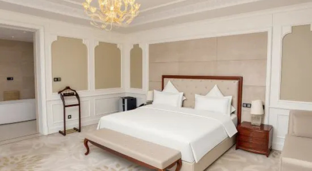 Люкс Presidential Seven Star Lake Desert Hotel