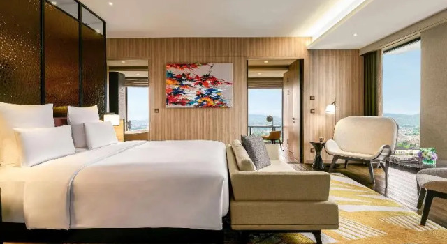 Standard room Pullman Bandung Grand Central