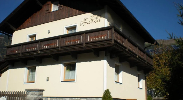 Haus Zerza, Rezerwuj Hotel Hotele w Salzburg z parkingiem, Parking